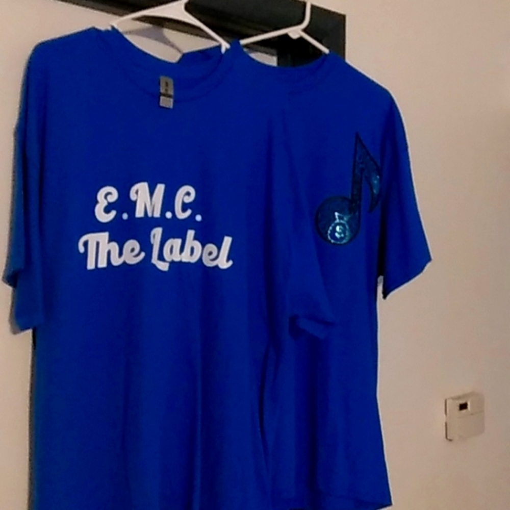 Eshatro.com for more custom wear